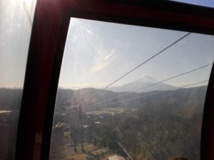ロープウェイから見る富士山